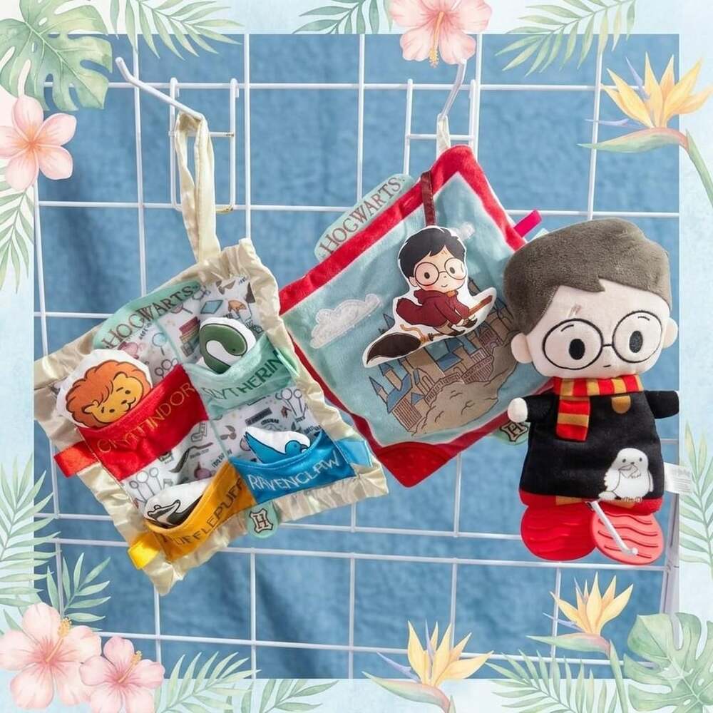 Harry Potter Plushie and Hogwarts Crib Activity Set